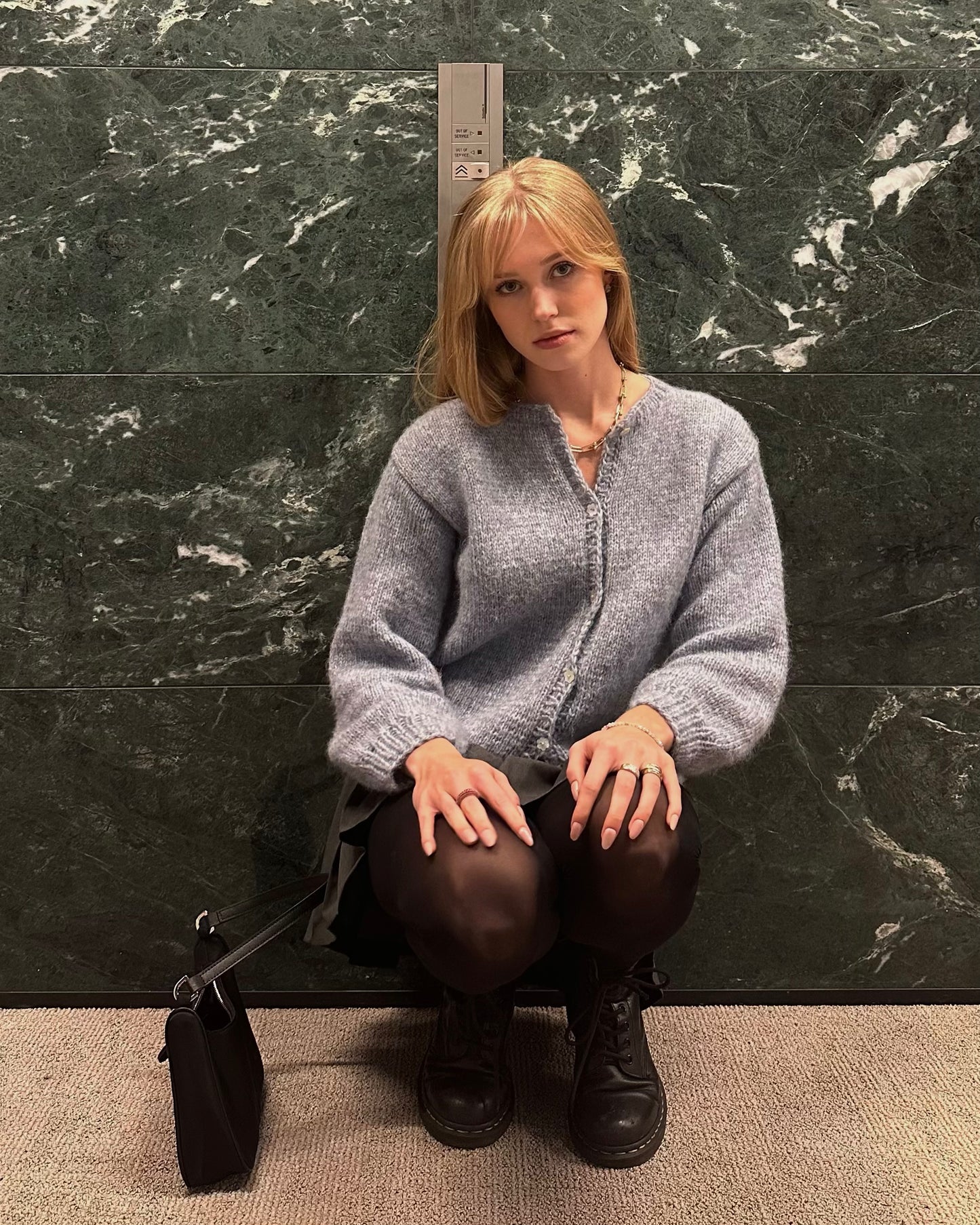 Stylizacja ze swetrem moherowym – ręcznie robiony sweter La Opalia