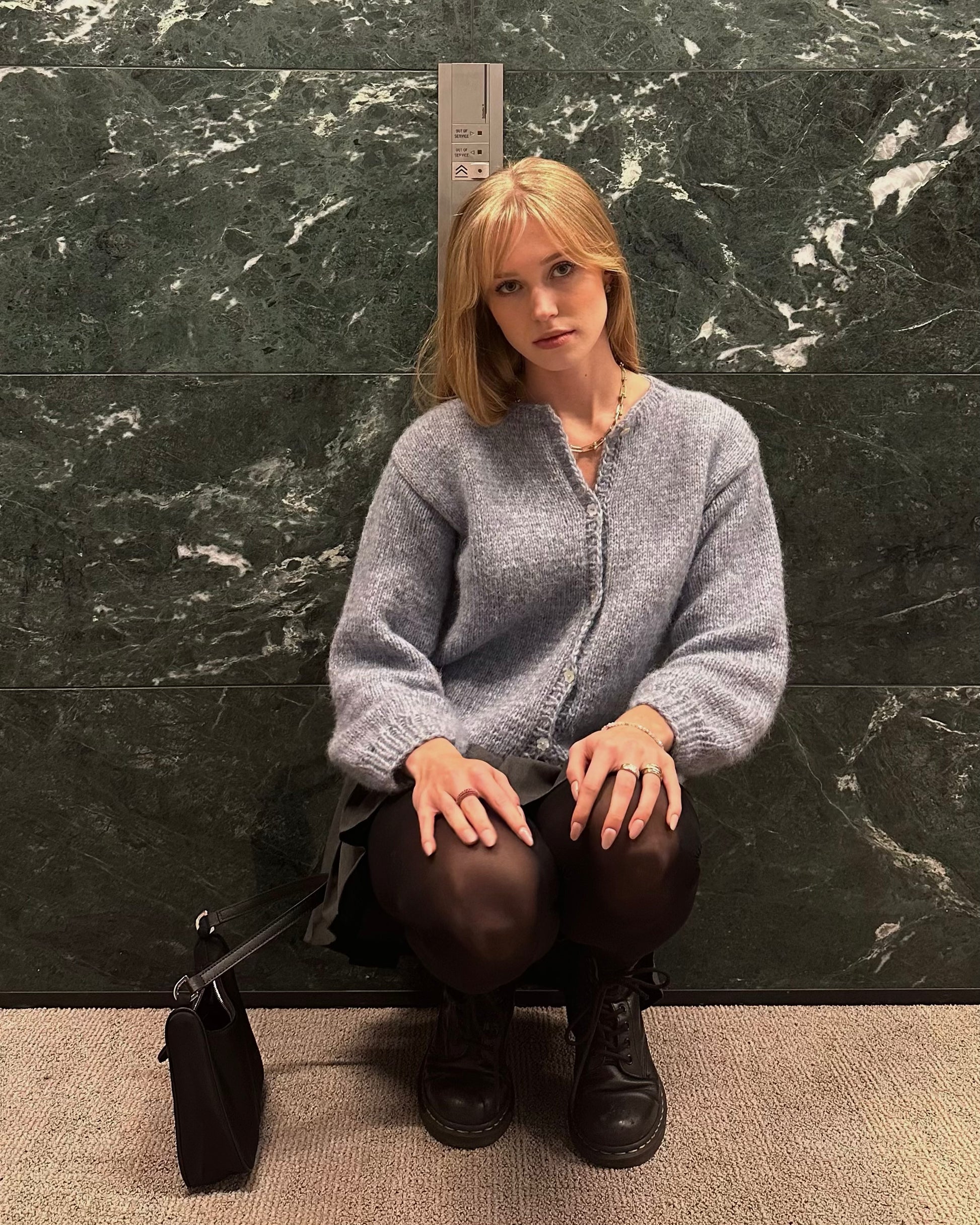 Stylizacja ze swetrem moherowym – ręcznie robiony sweter La Opalia